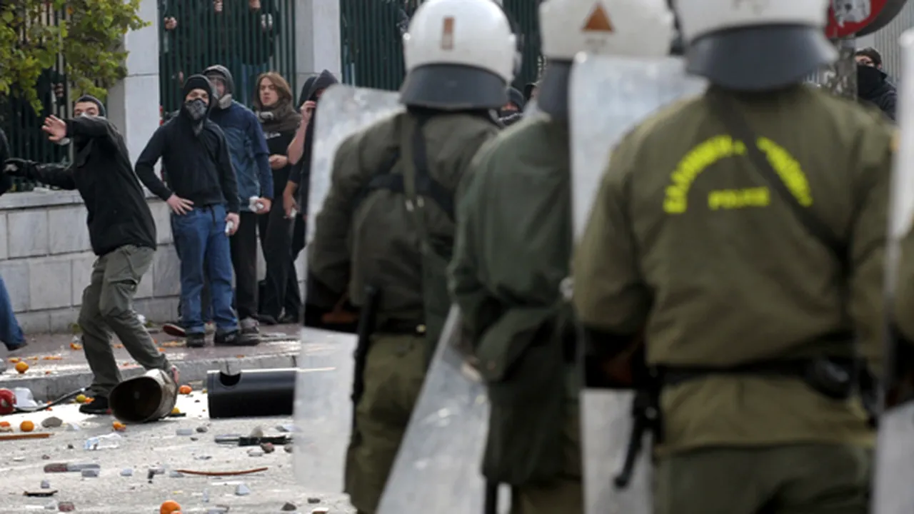 Noi manifestaţii în Grecia în memoria adolescentului ucis de poliţie - VIDEO, GALERIE FOTO