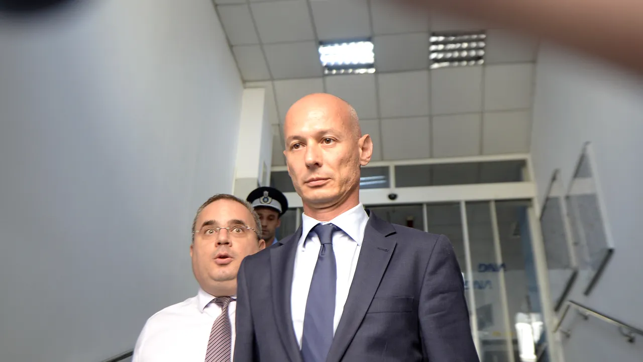 Judecătorii instanţei supreme decid dacă Bogdan Olteanu va fi arestat preventiv, aşa cum a cerut DNA, sau dacă va fi cercetat în libertate