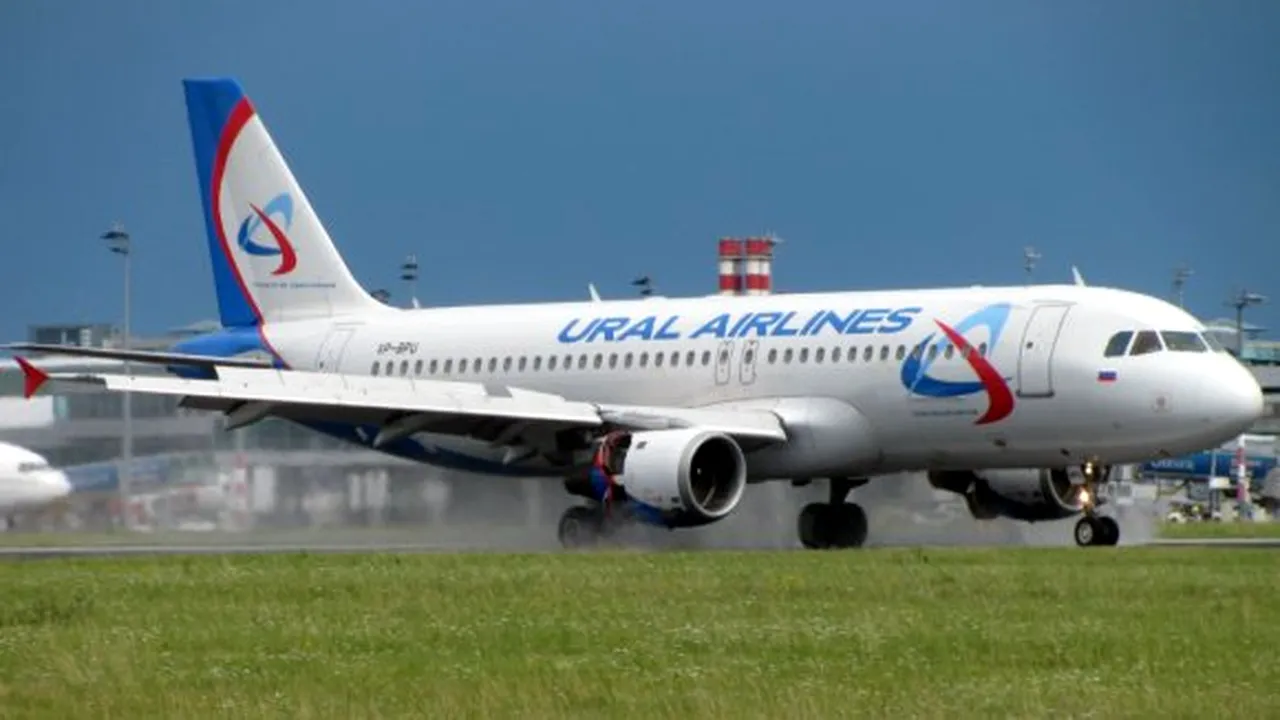 ALERTĂ de securitate. Un avion al companiei Ural Airlines a aterizat de urgenţă la Baku/ Unul dintre pasageri, reţinut