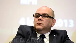 CONFERINŢĂ ZF - Director general Opel: Industria auto are nevoie de predictibilitate legislativă şi de revenirea cererii, dar şi de drumuri