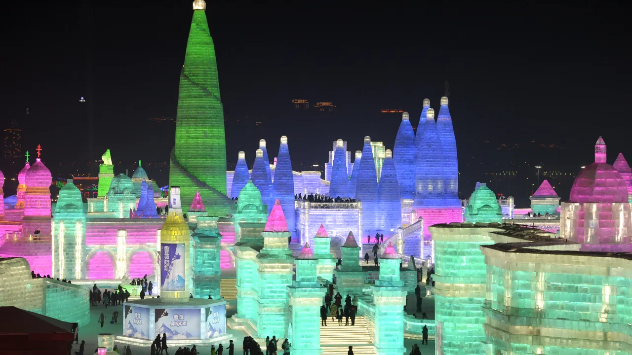„Oraşul de gheaţă” din China a atras peste 3 milioane de turişti în vacanţa de Anul Nou