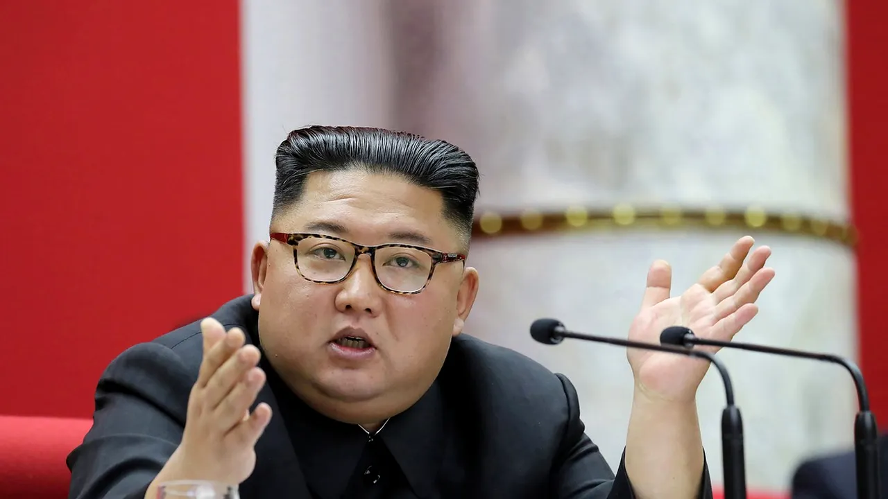 FOTO | Prima apariţie publică a lui Kim Jong Un. ”A dispărut” 22 de zile în contextul zvonurilor izbucnirii epidemiei de coronavirus în Coreea de Nord