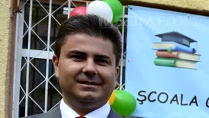 Secretarul de stat MAI Cornel Ciocoiu, eliberat din funcţie. Acesta cumulase salariul cu pensia