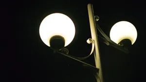 Autorităţile britanice vor să stingă luminile pe străzi
