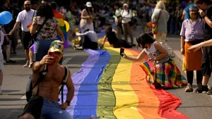 Trei persoane cu spray lacrimogen, depistate de jandarmi la Pride Park