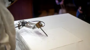 FOTO Un robot care pictează, folosindu-se de inteligenţa artificială, va avea o expoziţie la Muzeul de Design din Londra