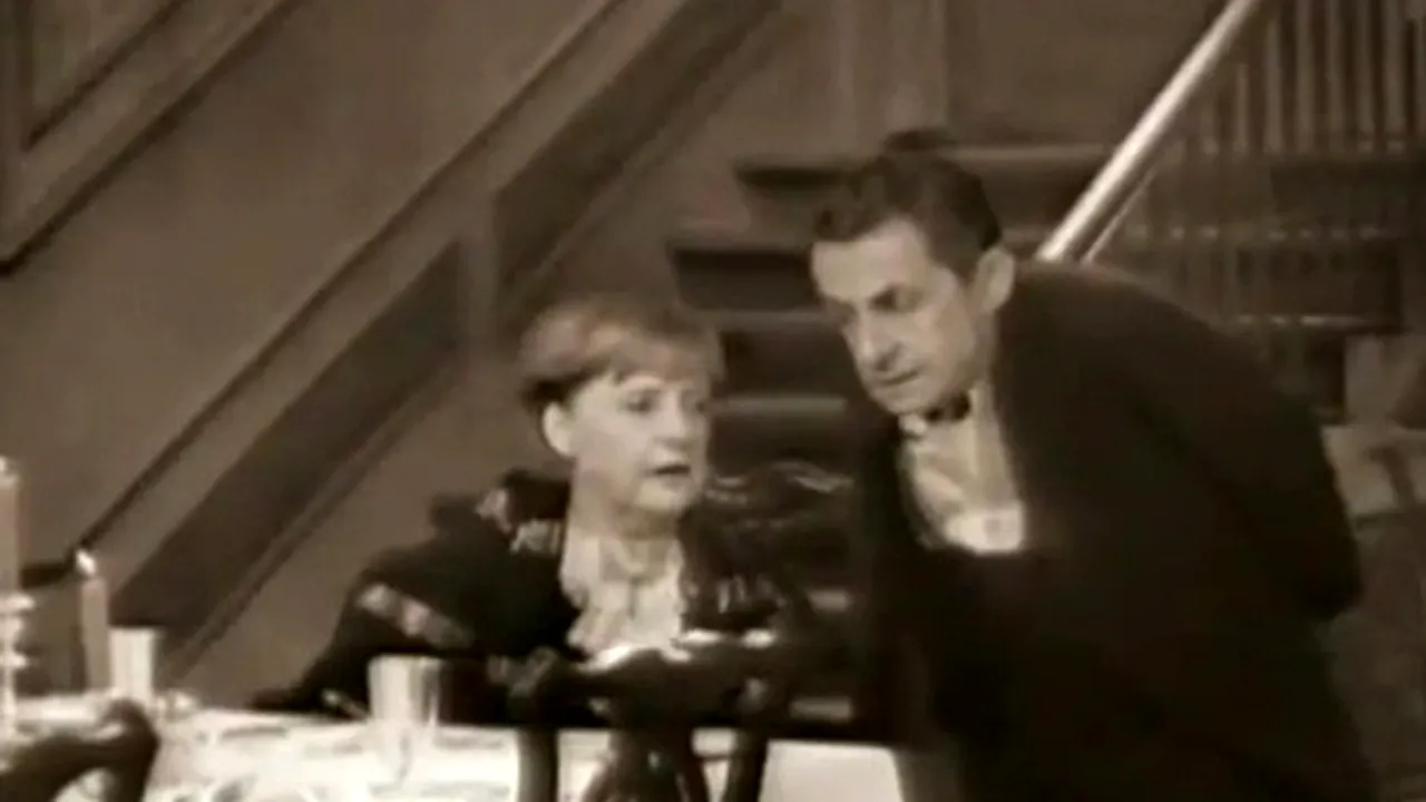 Sarkozy, majordomul Angelei Merkel într-o scenetă de Anul Nou - VIDEO