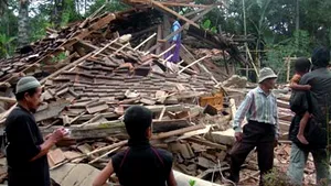 Cel puţin 45 de morţi, în urma cutremurului din insula indoneziană Java
