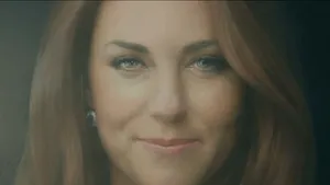 Primul portret oficial al ducesei Catherine, expus la National Portrait Gallery din Londra - FOTO