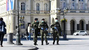 Peste 200.000 de cazuri de Covid-19 şi mai mult de 8.000 de morţi la nivel global. Franţa instituie izolarea în case pentru cel puţin 15 zile / Situaţia cruntă în Italia