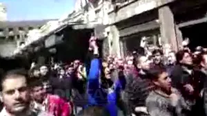 Cel puţin 34 de manifestanţi sirieni au fost ucişi vineri de forţele de securitate