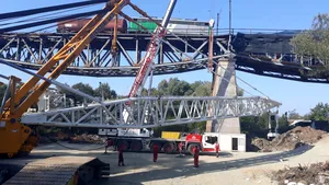 Circulaţia feroviară pe Viaductul Cârcea a fost redeschisă după aproximativ o lună de la accidentul de tren
