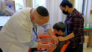 A început vaccinarea copiilor de 12-15 ani în Israel