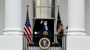 AstraZeneca a primit 486 milioane de dolari pentru a dezvolta un tratament similar celui primit de Donald Trump