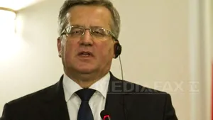 Bronislaw Komorovski îl felicită pe Klaus Iohannis şi îl invită să facă o vizită în Polonia