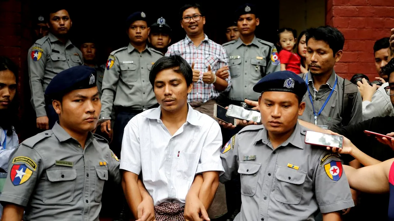 Jurnaliştii Reuters aflaţi în închisoare în Myanmar vor primi premiul UNESCO pentru apărarea libertăţii presei