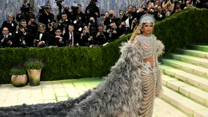 MET Gala, cea mai extravagantă strângere de fonduri din SUA a adunat 42 de milioane de dolari. Ținutele alese de vedete