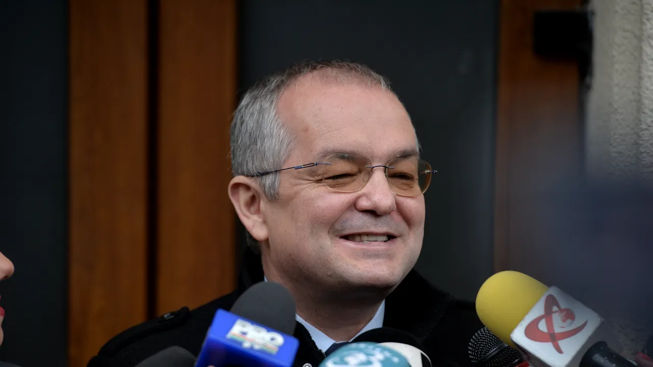 Dosarul Microsoft: Vanessa Youness ar fi cerut un milion euro pentru intervenţia pe lângă Emil Boc, pe atunci premier/ Ce spune Emil Boc 