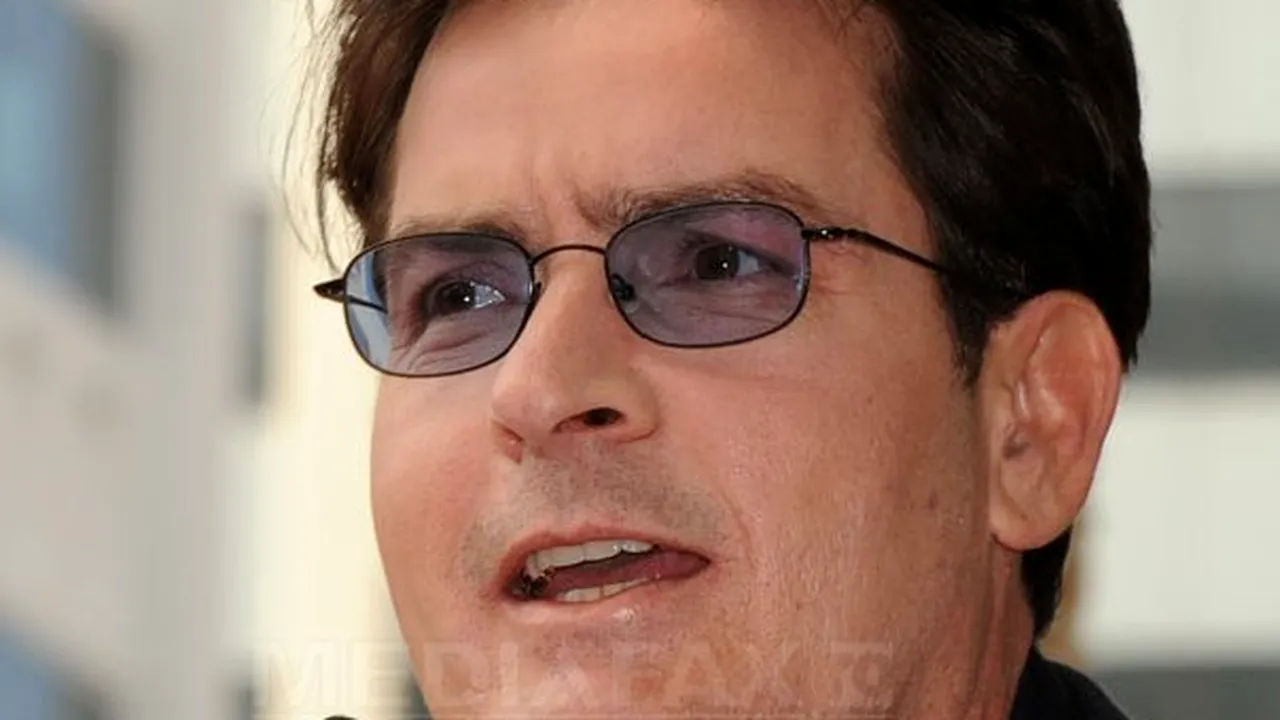 Actorul Charlie Sheen a anunţat marţi că a fost diagnosticat cu HIV - VIDEO