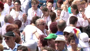 GALERIE FOTO, VIDEO Ieşenii încearcă să doboare un RECORD naţional la festivalul 