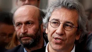 Doi jurnalişti turci, acuzaţi că au dezvăluit secrete de stat, eliberaţi: 