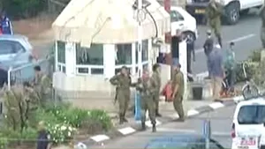 Un adolescent palestinian, care a înjunghiat doi israelieni, a fost împuşcat mortal de poliţie - VIDEO