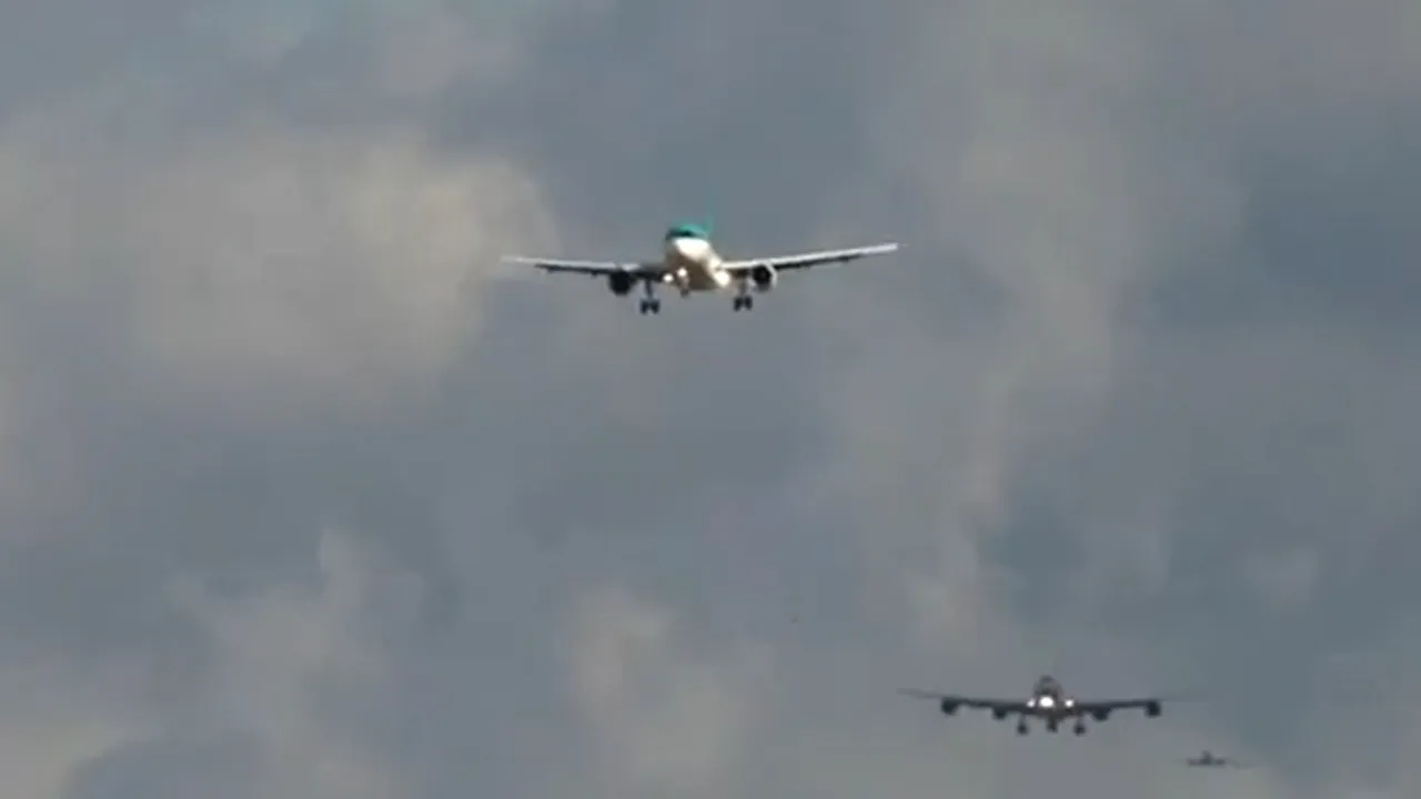 IMAGINI INEDITE: Cum se CLATINĂ avioanele care aterizează din cauza vântului - VIDEO