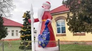 Amuzament nereuşit pe bani publici. Cum arată ornamentele de Crăciun în unele localităţi din ţară