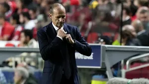 Antrenorul lui Juventus, Massimiliano Allegri, amendat pentru proteste în vestiarul arbitrilor