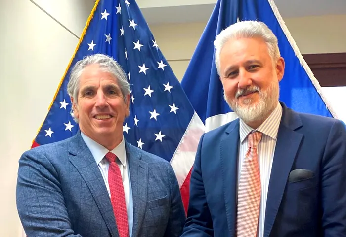 POLITIC Oficial american, după întâlnirea cu Marius Lazurca: România, unul dintre cei mai de încredere aliați de pe flancul estic al NATO