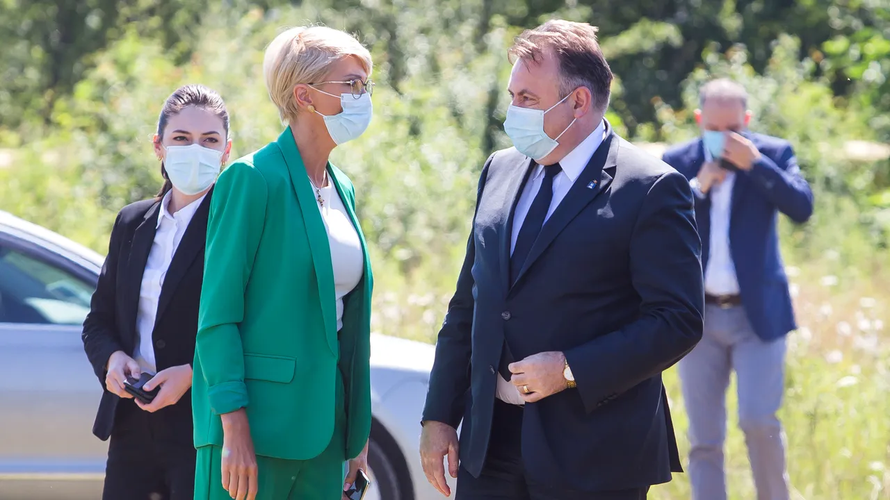 La un semn „de sus”, autorităţile locale s-au răzgândit: Pacienţii COVID-19, trataţi de spitalul care refuza internarea lor 