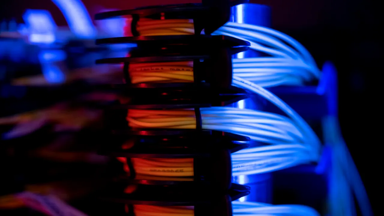 994 de localități din zone izolate vor fi conectate la internet de mare viteză. Investiție de 94 de milioane de euro din PNRR