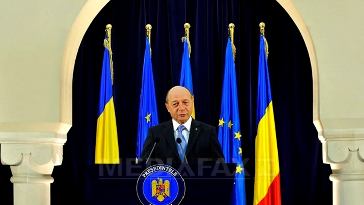 Preşedintele Băsescu le cere politicienilor să nu-l implice în eventuale dispute din interiorul USL