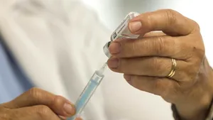 NYT: Un memorandum al FDA din SUA leagă 10 decese ale copiilor de vaccinurile împotriva COVID-19