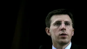 Dorin Chirtoacă, primarul Chişinăului, renunţă din nou la mandatul de deputat