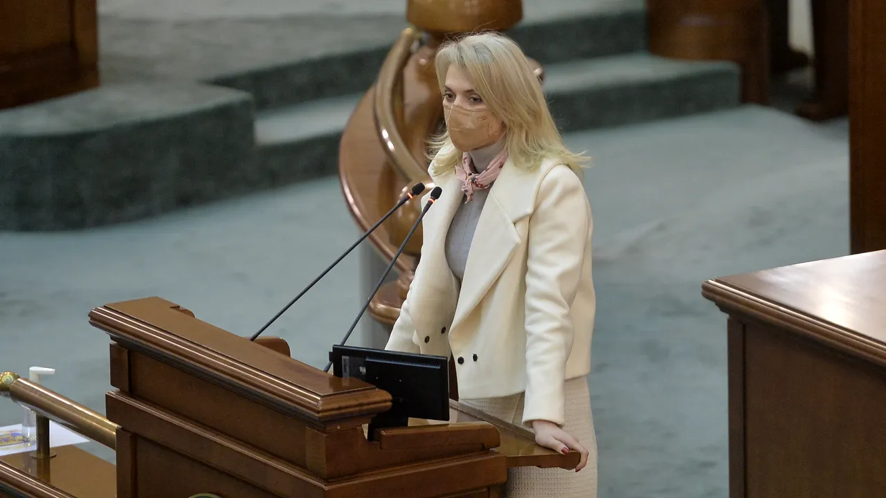 Alina Gorghiu: Scandalul din coaliţie se termină cu o propunere USR PLUS pentru Ministerul Sănătăţii