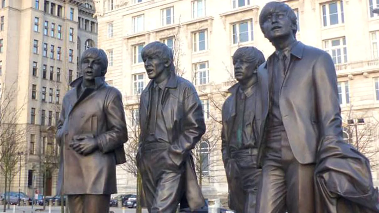 O statuie din bronz a formaţiei The Beatles, inaugurată în Liverpool - VIDEO