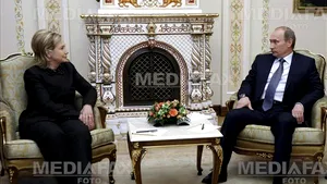 Hillary Clinton, dezvăluiri despre ce nu suportă Putin: are o credinţă aproape mesianică în sine