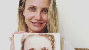 Cameron Diaz nu se teme de bătrâneţe. Cum arată actriţa, la 43 de ani, fără machiaj şi Photoshop - GALERIE FOTO