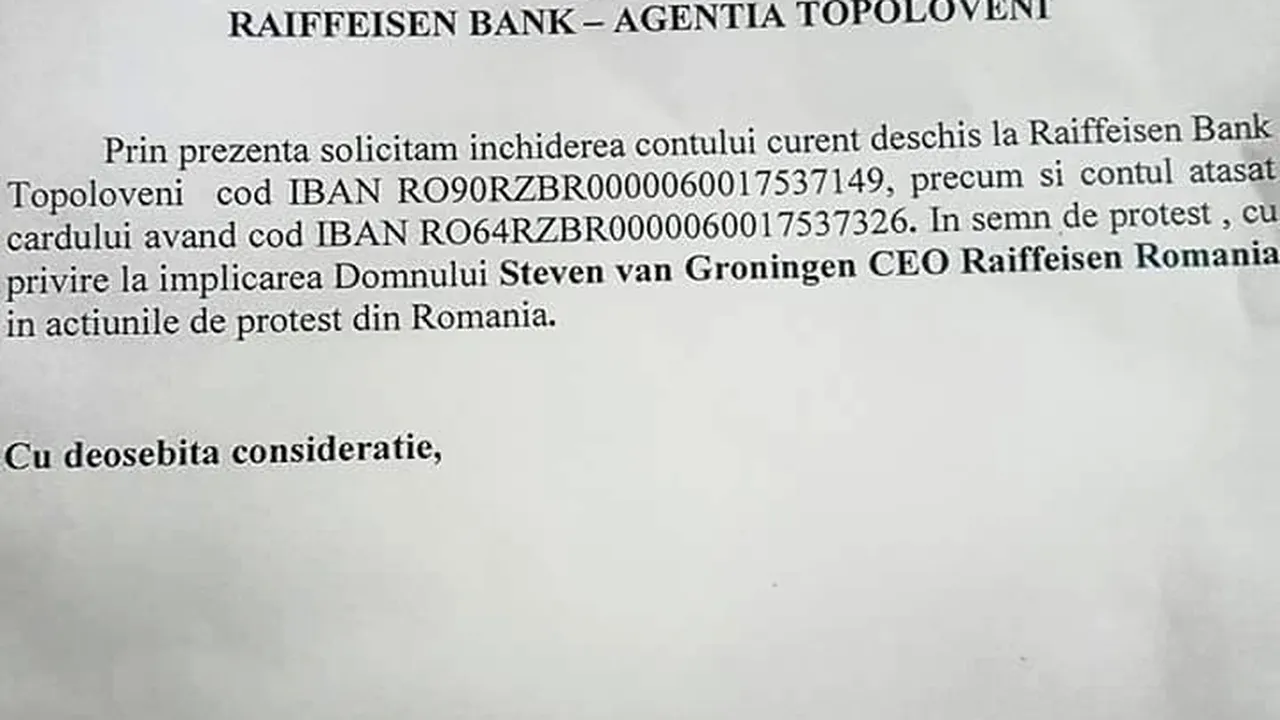 Angajaţii unui ocol silvic şi-au închis contul la bancă în semn de protest faţă de participarea şefului Raiffeisen Bank la mitigurile antiguvernamentale