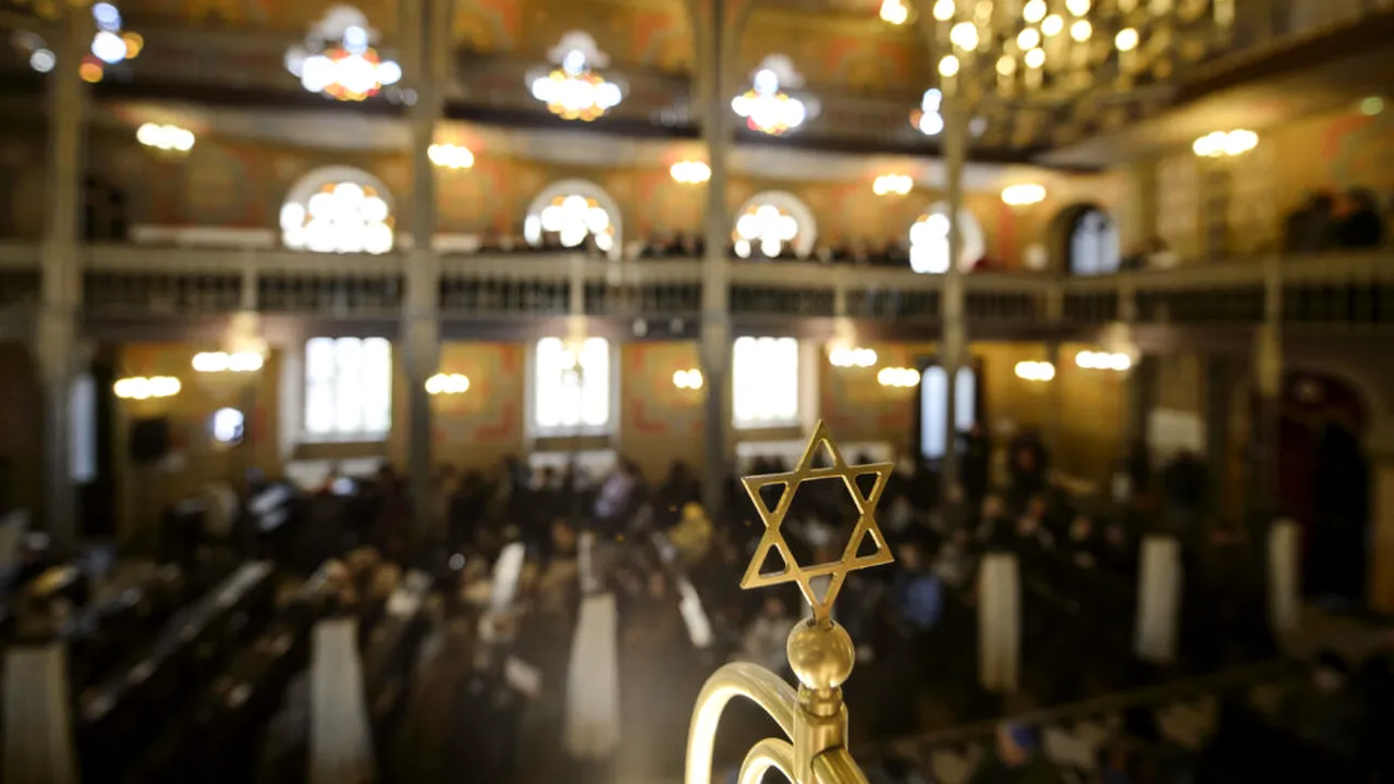 Raport îngrijorător al Institutului „Elie Wiesel” privind monitorizarea antisemitismului: O treime dintre parlamentari sunt în partide care își asumă valori de extremă dreapta