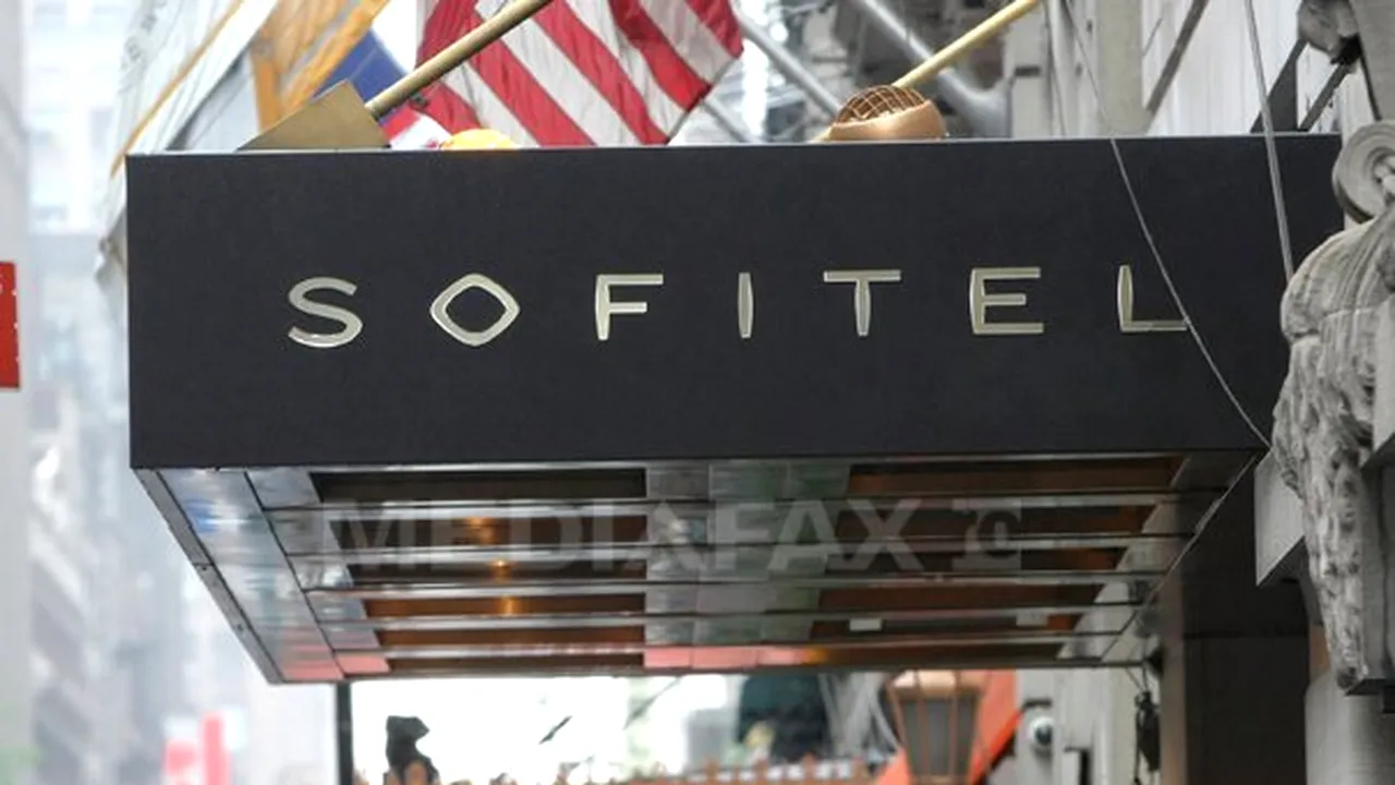Angajaţii hotelului Sofitel au sunat la poliţie abia la o oră după plecarea lui Strauss-Kahn