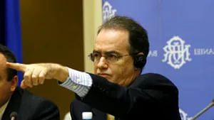 Reprezentantul FMI: Salariile şi rata de schimb, riscuri pentru inflaţie