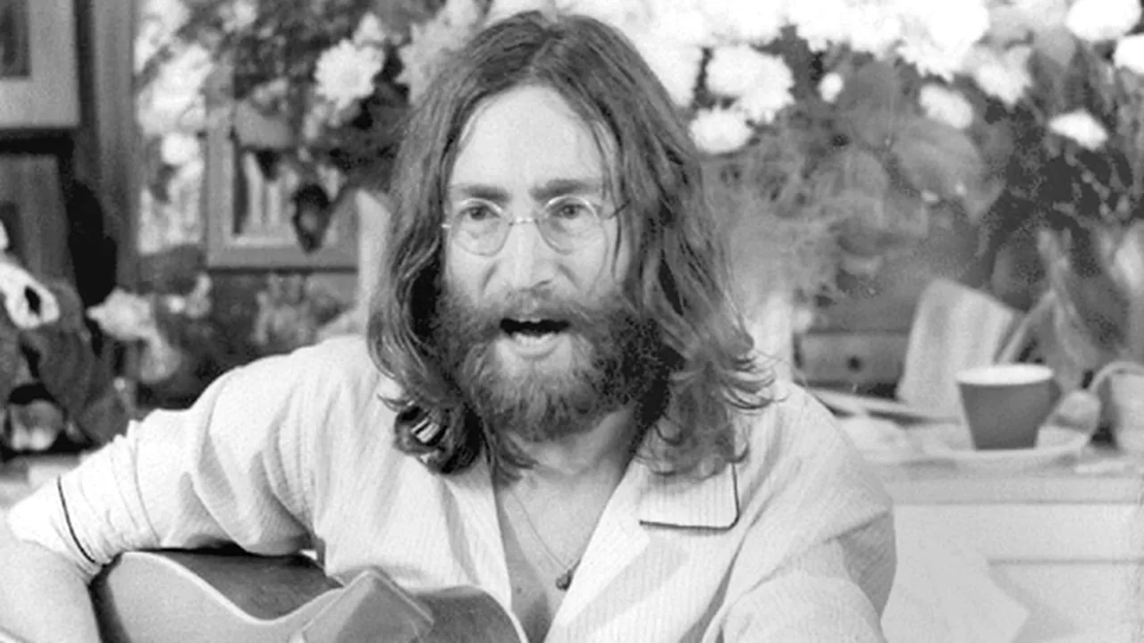 Un interviu cu John Lennon, publicat după 40 de ani