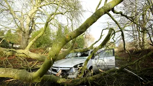 Alertă de călătorie: Cod roşu de furtună într-un stat european. Rafalele pot atinge 120 km/h
