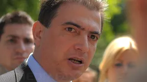 Marius Nistor a venit la Ministerul de Finanţe pentru a transmite solidaritatea profesorilor