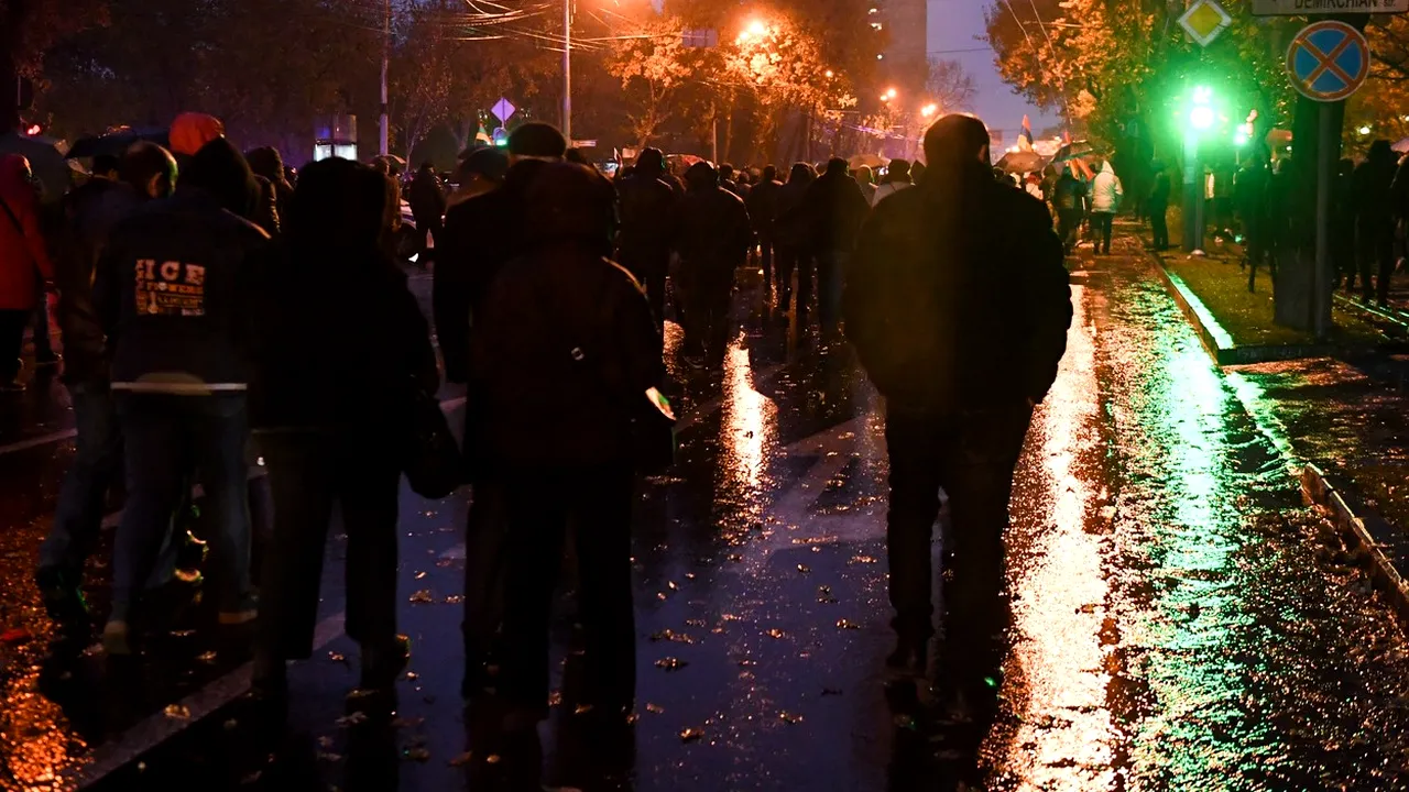 Proteste masive la Erevan faţă de termenii acordului de pace din Nagorno-Karabah
