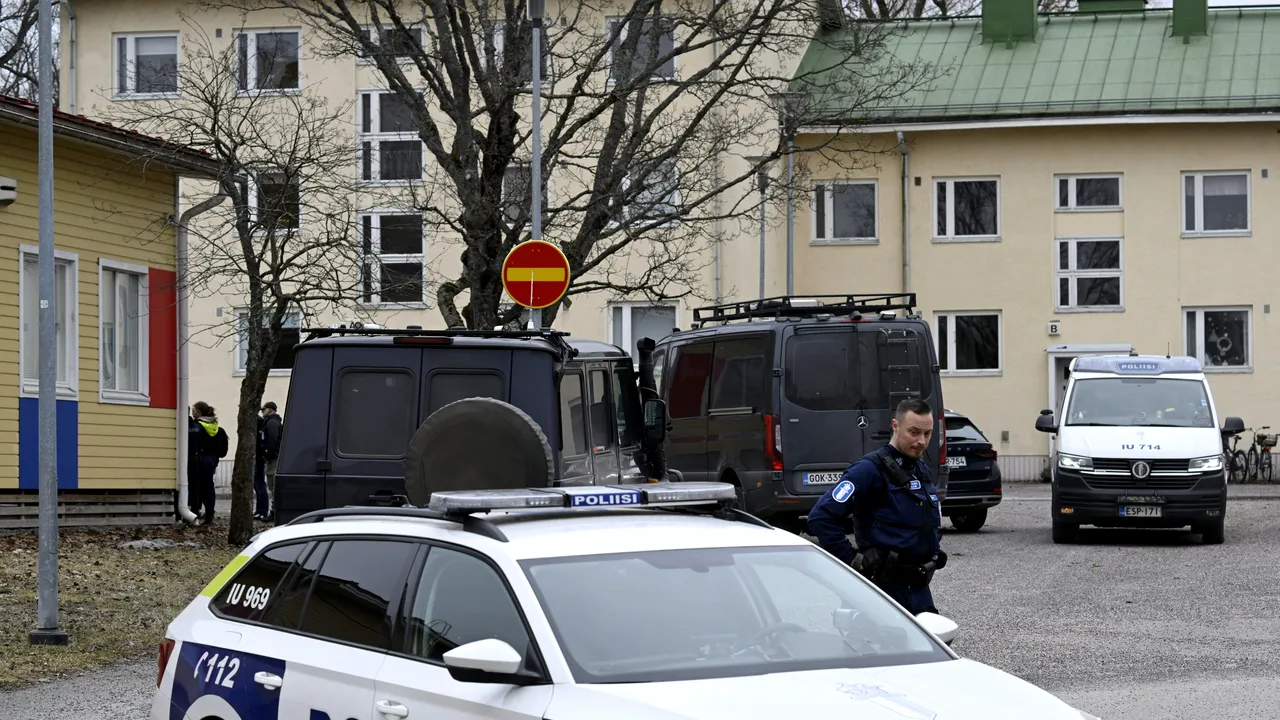 UPDATE. Împuşcături într-o şcoală din Finlanda. Un copil a murit, alţi doi sunt în stare gravă