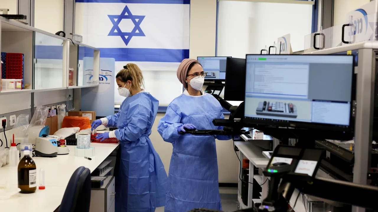 COMENTARIU Lelia Munteanu: 42 la sută dintre israelienii confirmaţi cu Covid-19, varianta indiană, sunt vaccinaţi