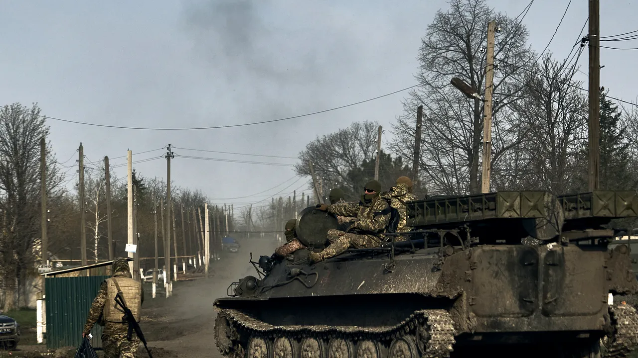Ucraina susţine că Rusia a falsificat documentele atribuite SUA, dar îşi schimbă planurile militare